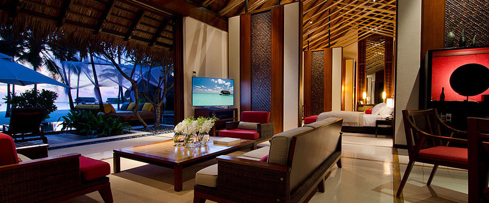 grand beach villa living room