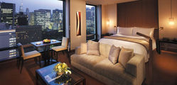 The Peninsula - Deluxe-Park-View-Room-Night.jpg