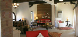 Mihir Garh - Alishaan-Suite-Living-Area.jpg