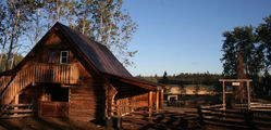 Siwash Lake Ranch - Cariboo Suite Barn