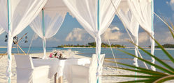 Anantara Resort & Spa Maldives - Dining-by-design-on-the-Beach.jpg