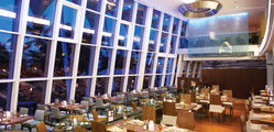 Jumeirah Beach Hotel - Jumeirah Beach Hotel   Latitude   Night Restaurant View
