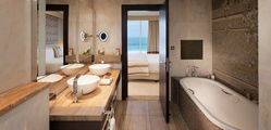 Jumeirah Beach Hotel - Jumeirah Beach Hotel   Two Superior Bedroom Suite   Bathroom