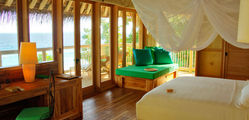 Soneva Fushi Resort - Jungle_Reserve_Bedroom.jpg