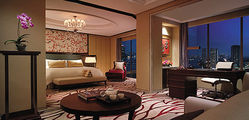Shangri La Bangkok - Presidential-Suite---Bedroom.jpg