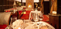 Riad Farnatchi - Salon-rouge---private-dining.jpg