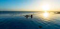 The Legian Bali - The-Infinity-Pool.jpg