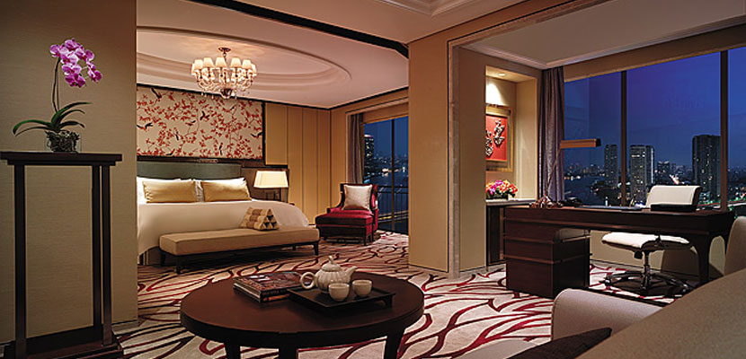 Presidential-Suite---Bedroom.jpg